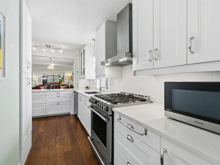 4322 Welwyn Street, Vancouver, BC, V5N 3Z4 - 11