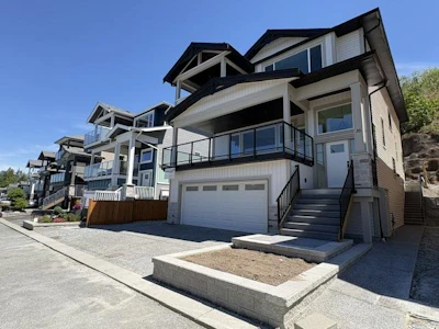 16-24850 106 Avenue - 2