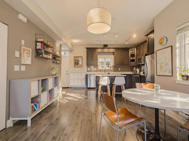 215-2273 Triumph Street, Vancouver, BC, V5L 1L2 - 12
