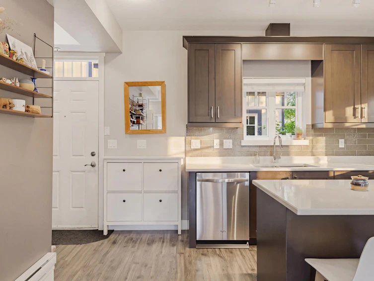 215-2273 Triumph Street, Vancouver, BC, V5L 1L2 - 19