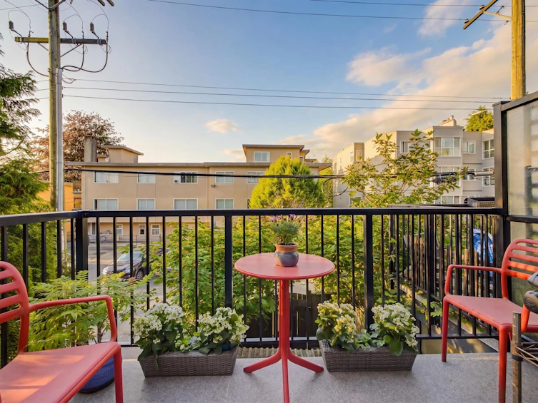 215-2273 Triumph Street, Vancouver, BC, V5L 1L2 - 27
