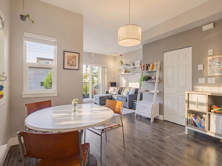 215-2273 Triumph Street, Vancouver, BC, V5L 1L2 - 9