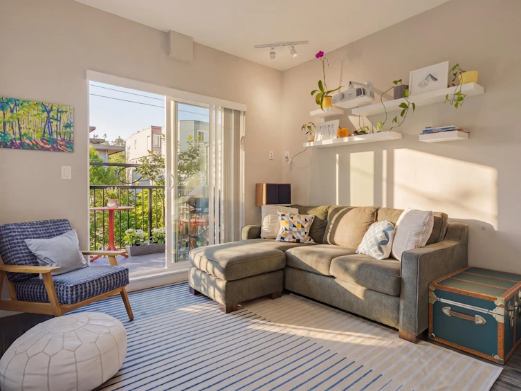215-2273 Triumph Street, Vancouver, BC, V5L 1L2 - 4