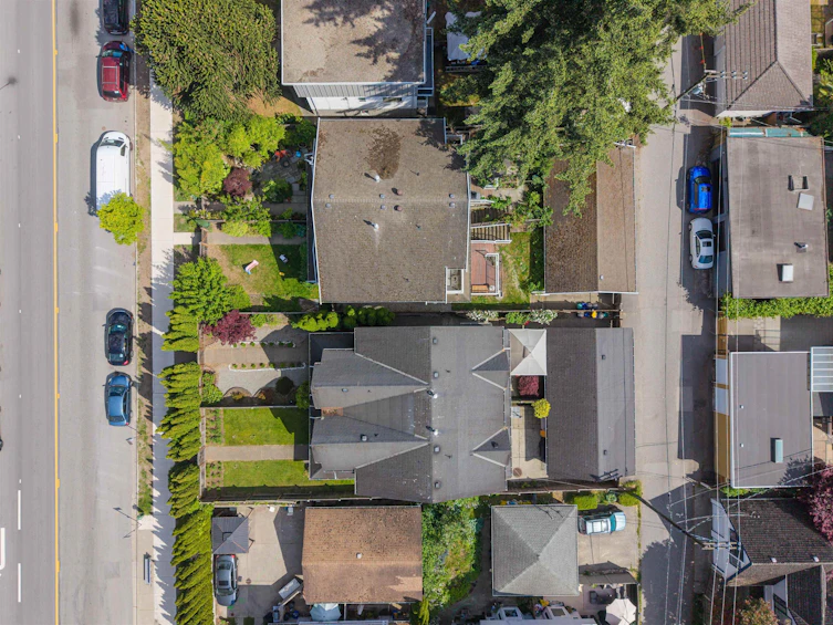 409-411-417-419 E 3rd Street, North Vancouver, BC, V7L 1G3 - 2