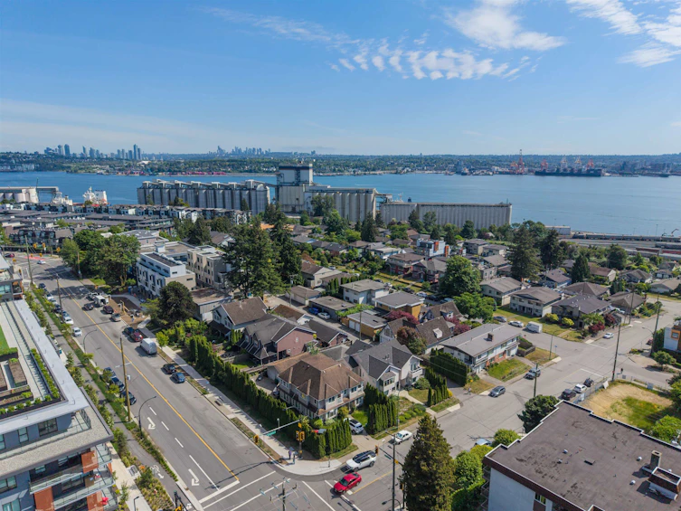 409-411-417-419 E 3rd Street, North Vancouver, BC, V7L 1G3 - 8