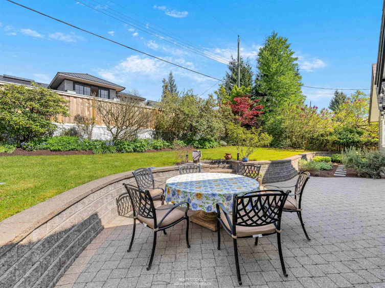 938 Beaumont Drive, North Vancouver, BC, V7R 1P4 - 13