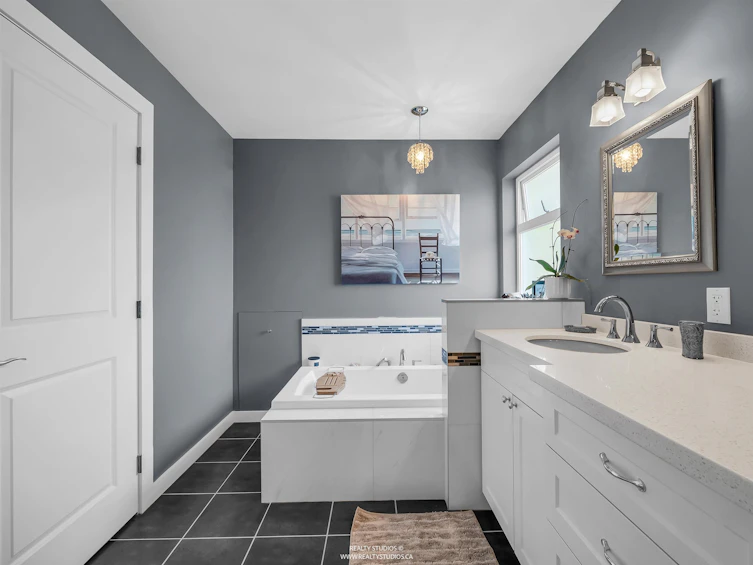 938 Beaumont Drive, North Vancouver, BC, V7R 1P4 - 25