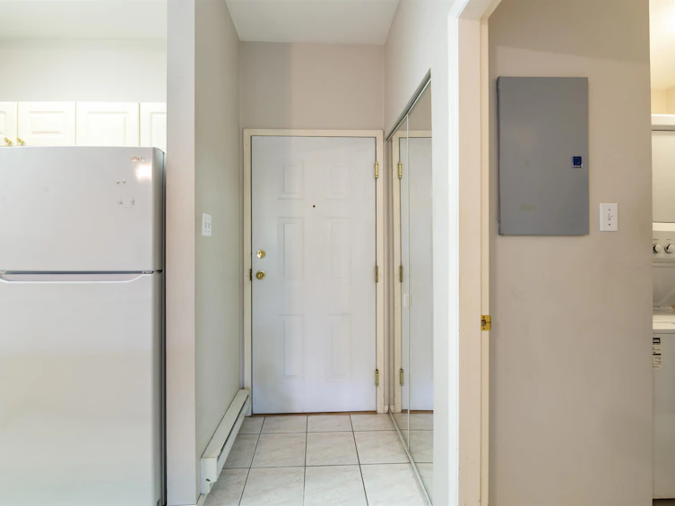 101-1591 Booth Avenue, Coquitlam, BC, V3K 1B7 - 23