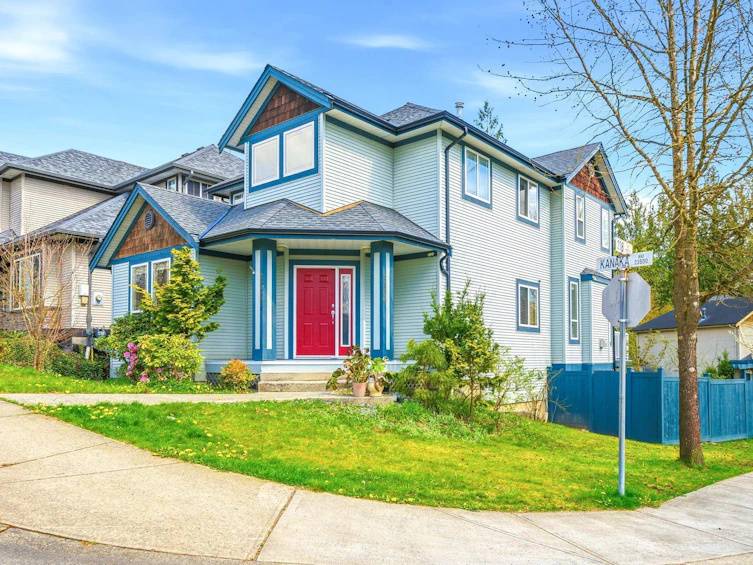 23800 Kanaka Way, Maple Ridge, BC, V2W 1E5