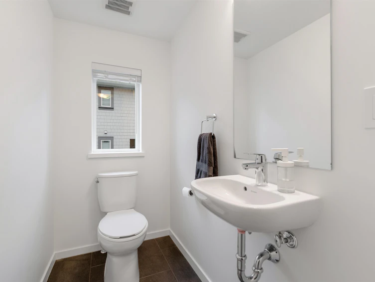 60-15487 99a Avenue, Surrey, BC, V3R 0G9 - 17