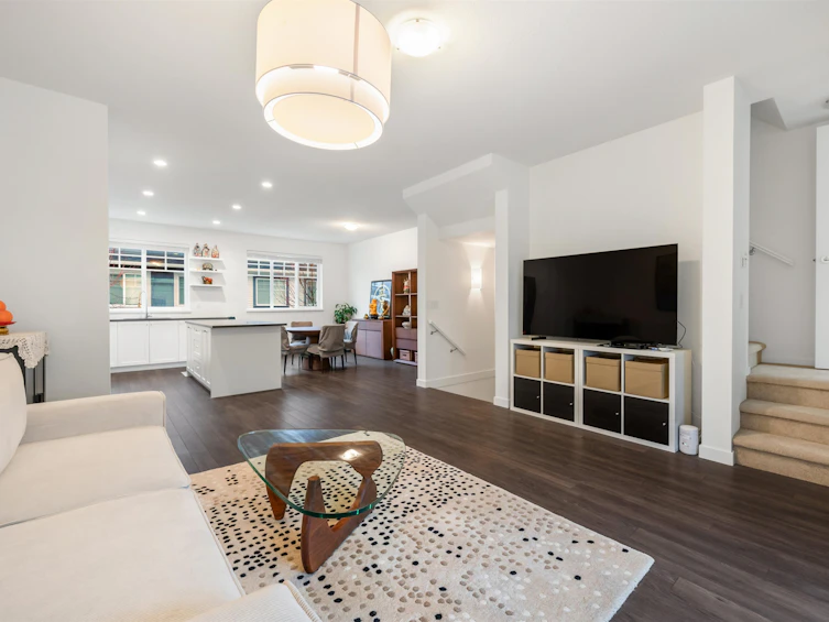 60-15487 99a Avenue, Surrey, BC, V3R 0G9