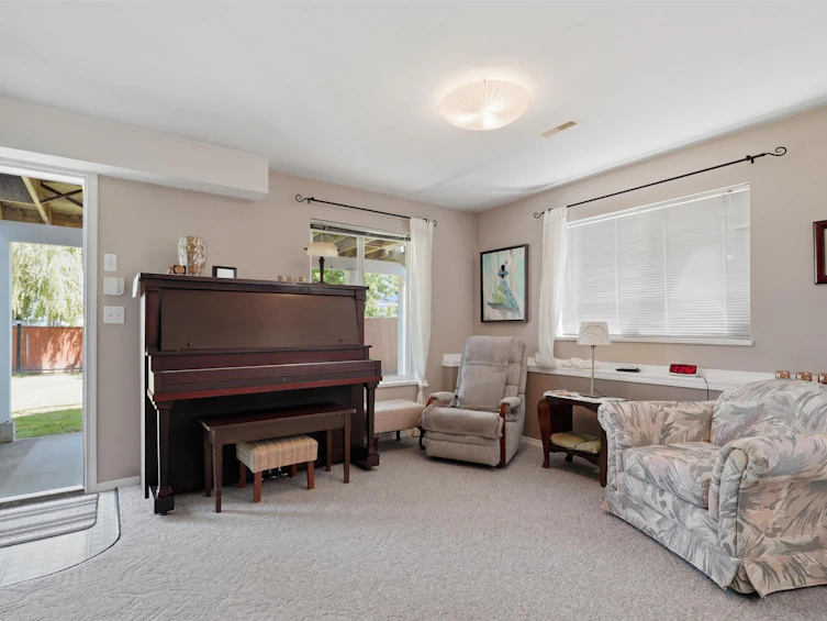 27033 26a Avenue, Langley, BC, V4W 3V5 - 27
