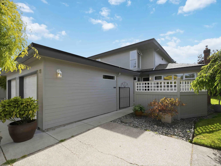 2-14227 18a Avenue, Surrey, BC, V4A 7N8 - 2