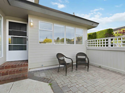 2-14227 18a Avenue - 3