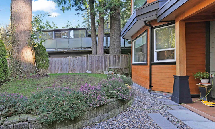 4990 Capilano Road