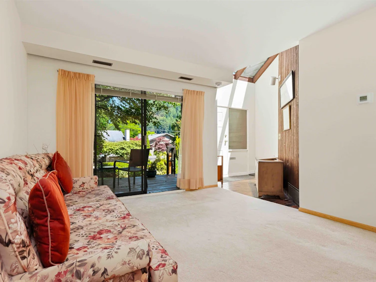 6432 Douglas Street, West Vancouver, BC, V7W 2G2 - 6