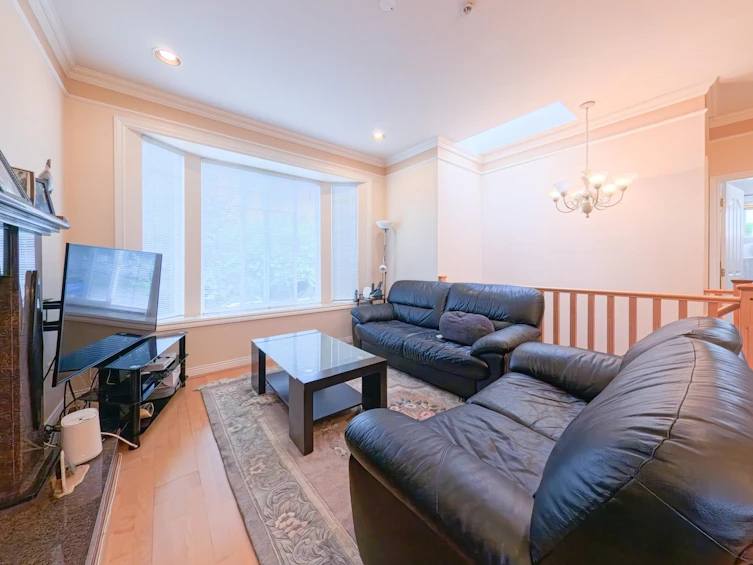 552 E 50th Avenue, Vancouver, BC, V5X 1B2 - 4