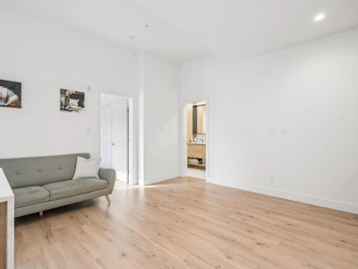 626-3131 Murray Street - 3