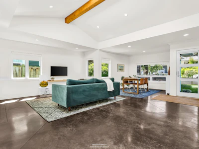 1348 Enderby Avenue - 4