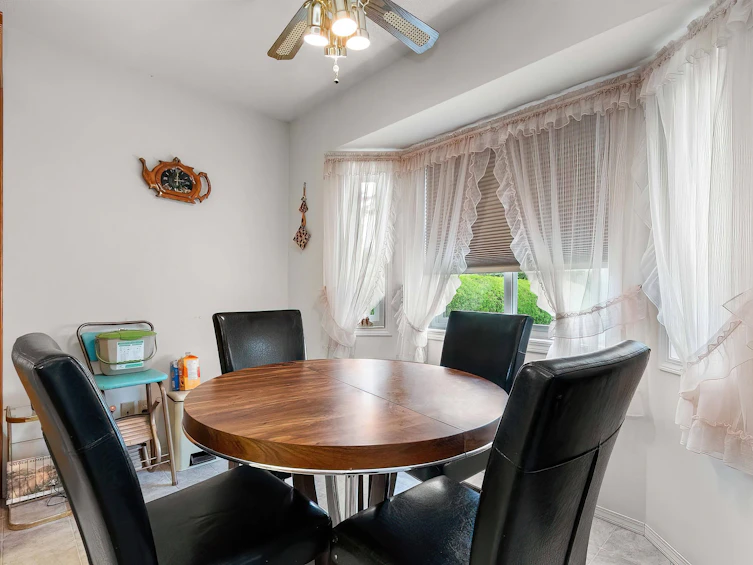 6942 Coach Lamp Drive, Chilliwack, BC, V2R 2X6 - 12