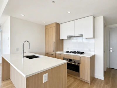 1004-9675 King George Highway - 3