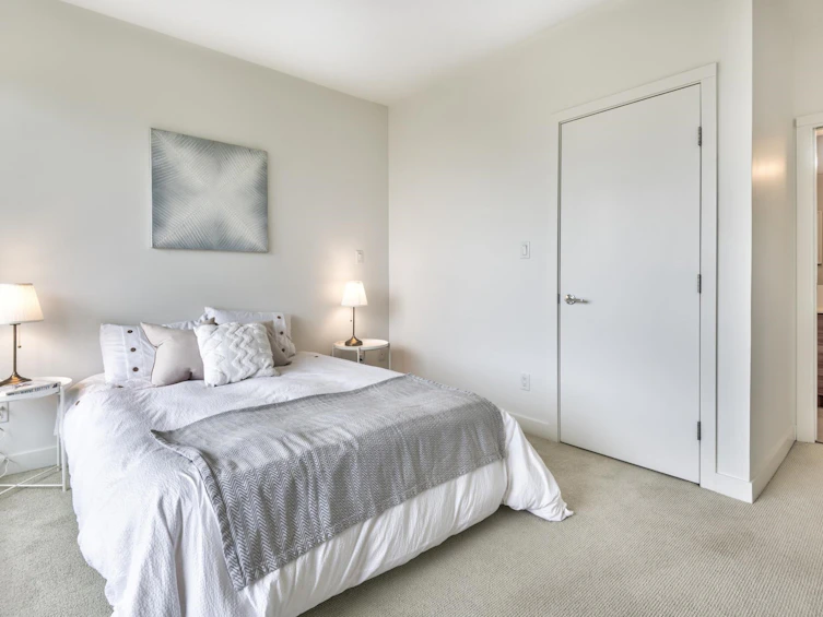 402-1061 Marine Drive, North Vancouver, BC, V7P 1S6 - 15