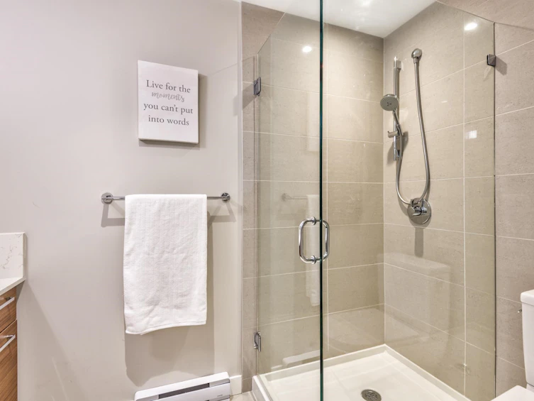402-1061 Marine Drive, North Vancouver, BC, V7P 1S6 - 22