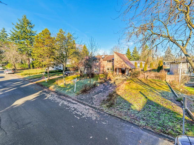 13127 Balloch Drive, Surrey, BC, V3V 6Y2 - 29