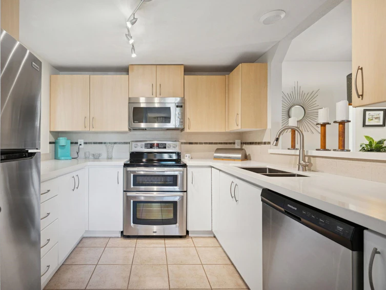 104-5700 Andrews Road, Richmond, BC, V7E 6N7 - 13