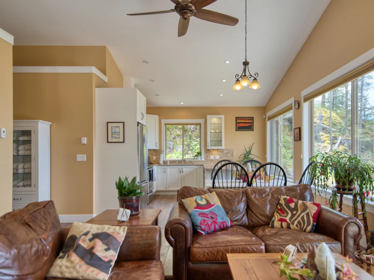 10991--10993 Sunshine Coast Highway, Pender Harbour Egmont, BC, V7Z 1B8 - 26