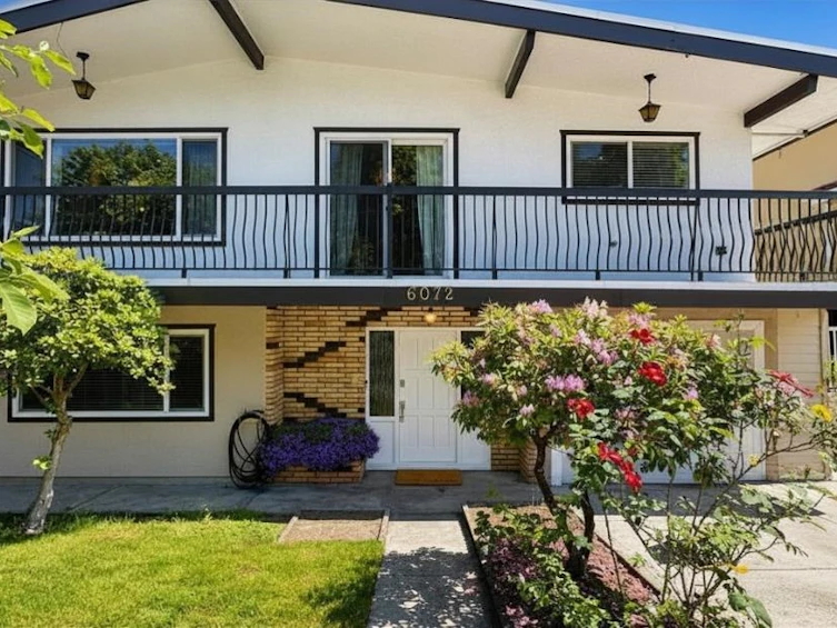 6072 Selma Avenue, Burnaby, BC, V5H 3R2 - 4