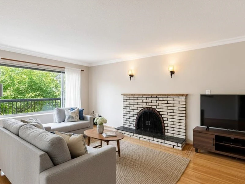 6072 Selma Avenue, Burnaby BC V5H 3R2