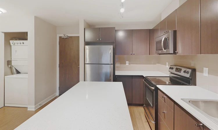 417-13740 75a Avenue