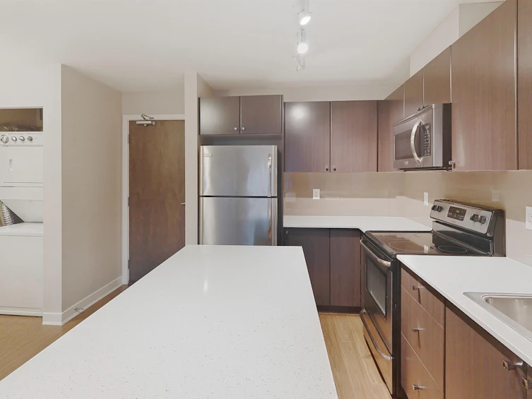 417-13740 75a Avenue, Surrey, BC, V3W 0E8