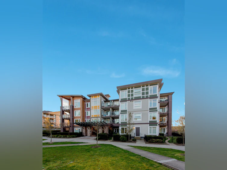 417-13740 75a Avenue, Surrey, BC, V3W 0E8 - 11