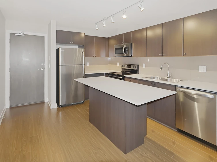 417-13740 75a Avenue, Surrey, BC, V3W 0E8 - 2