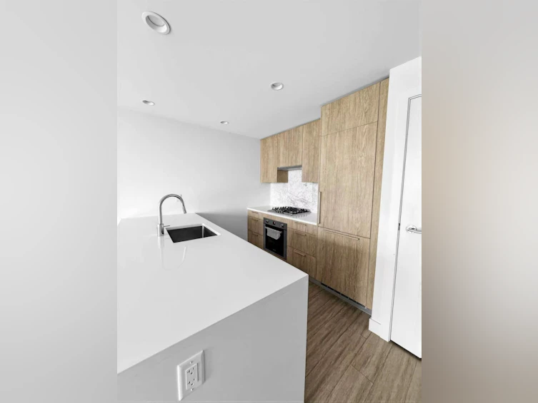 2404-6398 Silver Avenue, Burnaby, BC, V5H 0K7 - 3
