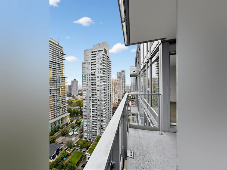 2404-6398 Silver Avenue, Burnaby, BC, V5H 0K7 - 9