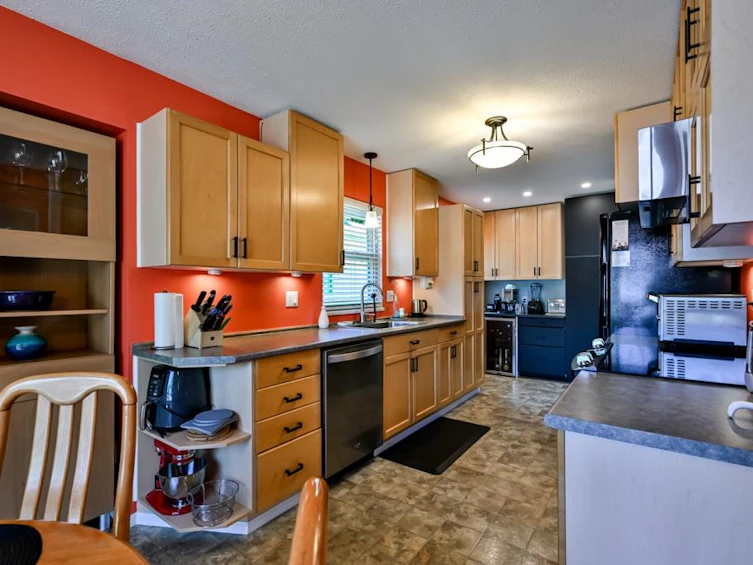 1173 Inlet Street, Coquitlam, BC, V3B 5Z8 - 11