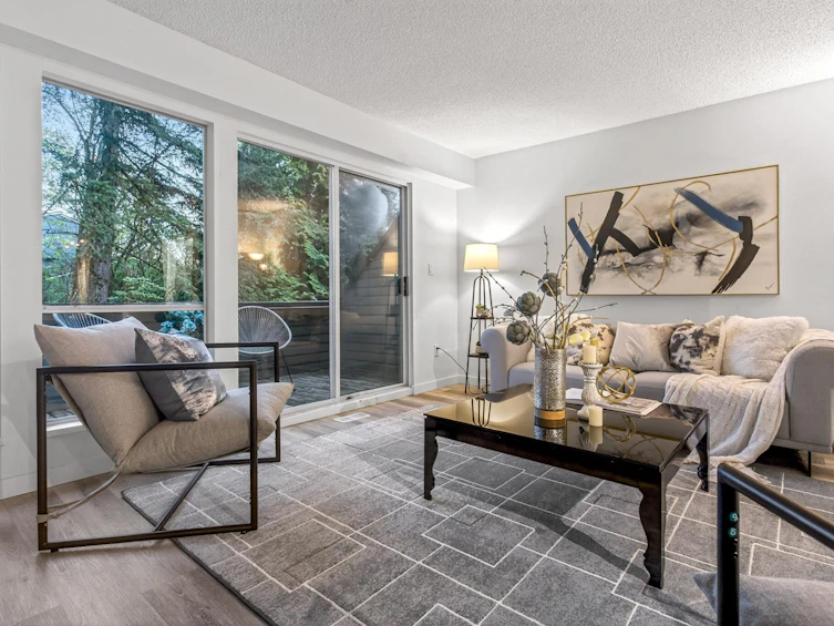 8218 Forest Grove Drive, Burnaby, BC, V5A 4G9 - 9