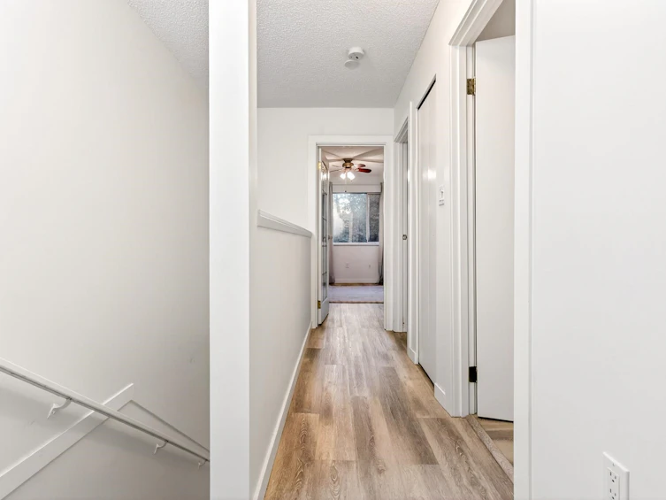 8218 Forest Grove Drive, Burnaby, BC, V5A 4G9 - 20