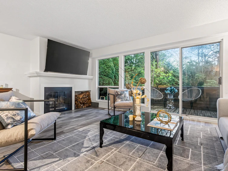 8218 Forest Grove Drive, Burnaby, BC, V5A 4G9 - 4