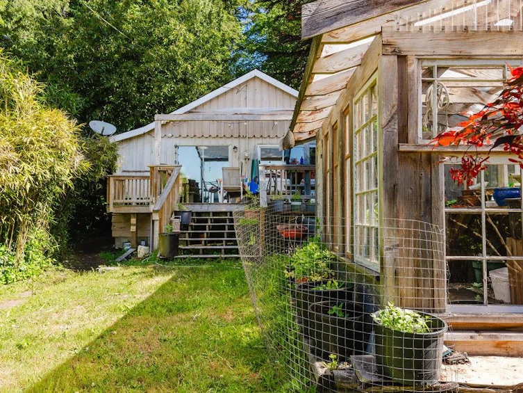 2867 Lower Road, Roberts Creek, BC, V0N 2W6 - 24