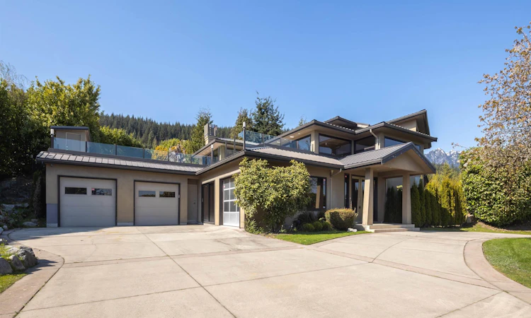 1109 Hillside Road