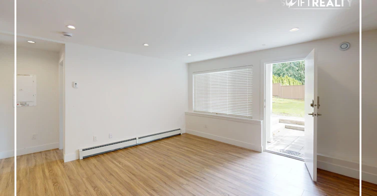 LL-819 Prospect Avenue, North Vancouver, BC, V7R 2M2 - 3