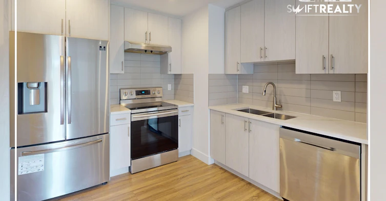 LL-819 Prospect Avenue, North Vancouver, BC, V7R 2M2 - 6