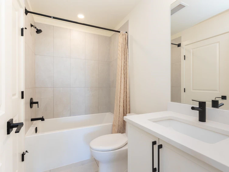 210-19935 75a Avenue, Langley, BC, V2R 0A2 - 25