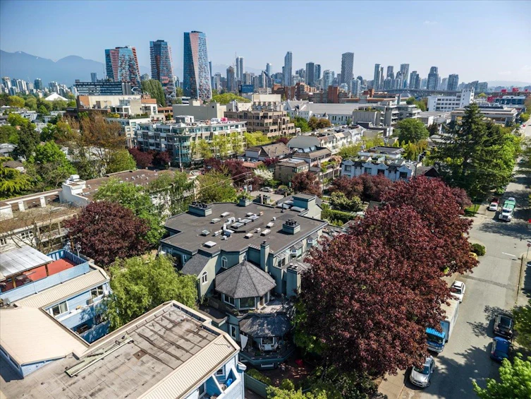 207-1925 W 2nd Avenue, Vancouver, BC, V6J 1J2 - 23