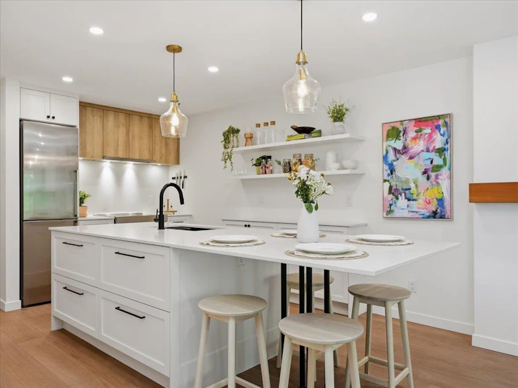 207-1925 W 2nd Avenue, Vancouver, BC, V6J 1J2 - 2