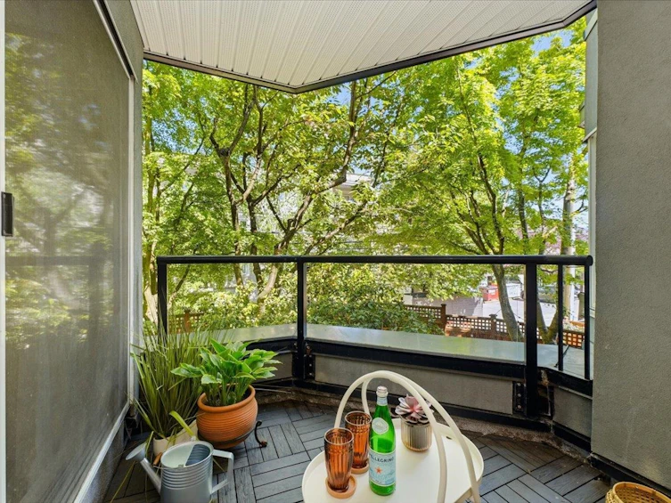 207-1925 W 2nd Avenue, Vancouver, BC, V6J 1J2 - 12